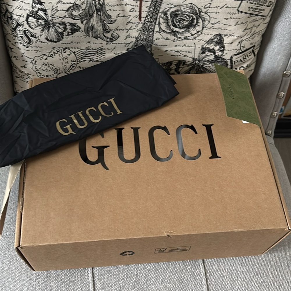 GUCCI Off The Grid high top sneaker. Gucci size 7 and runs big, fits like and 8 - Picture 5 of 5